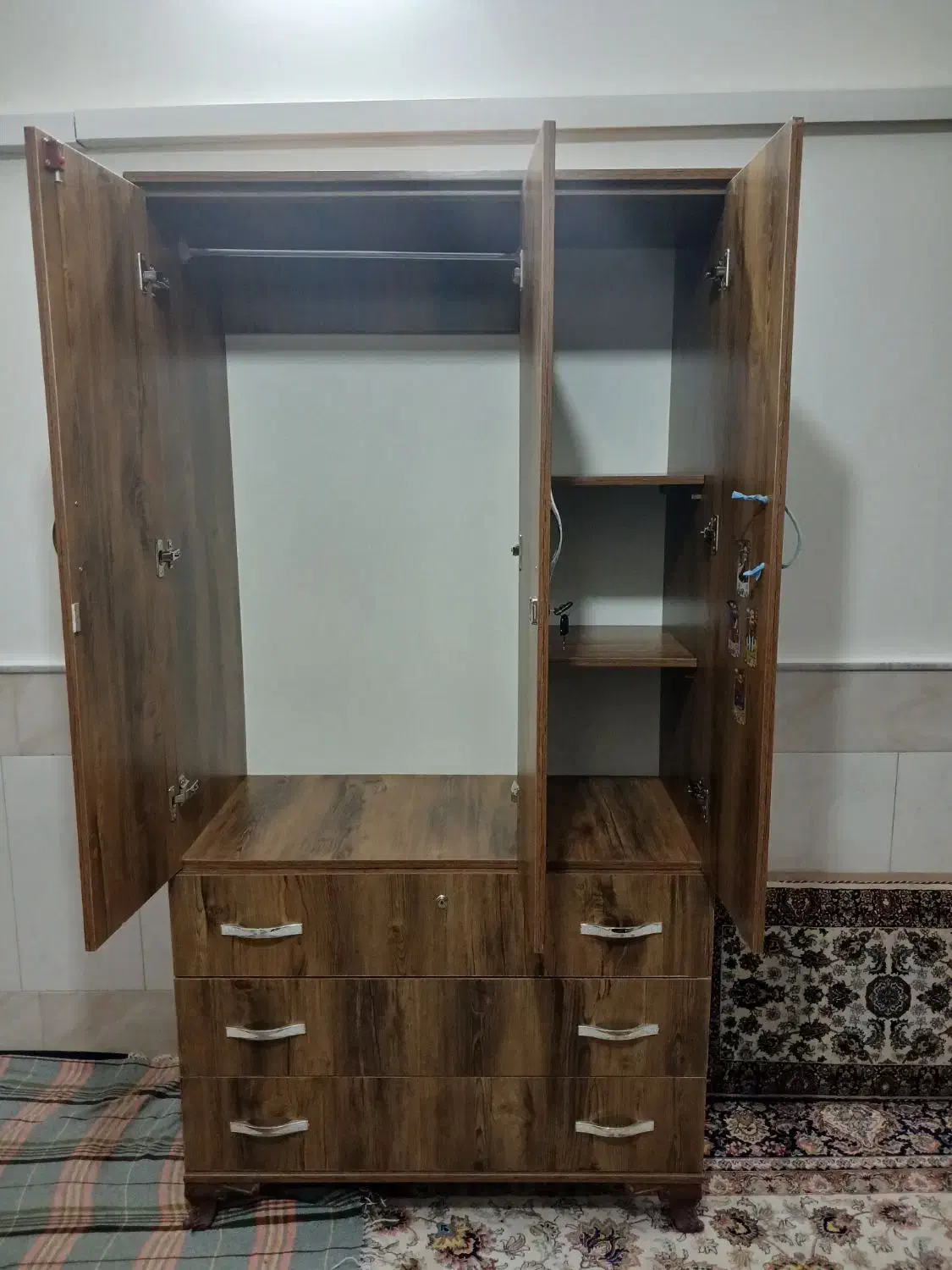 کمد سه در|جاکفشی، کمد، دراور|قم, حکمت شمالی|دیوار