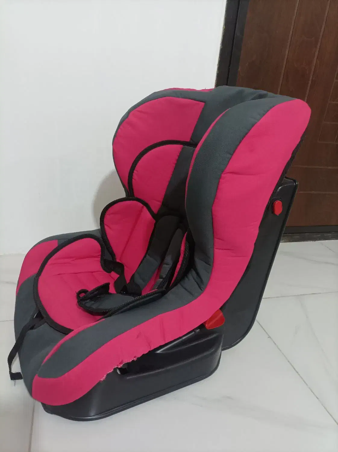 صندلی ماشین|تخت و صندلی بچه|اسلام‌شهر, شهرک واوان|دیوار