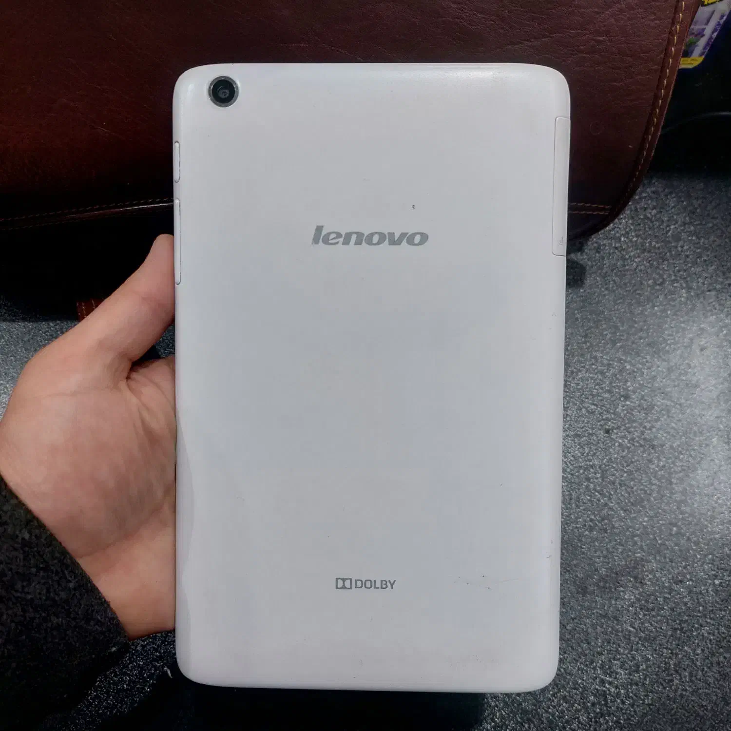 تبلت لنوو|تبلت|مشهد, نیروی هوایی|دیوار