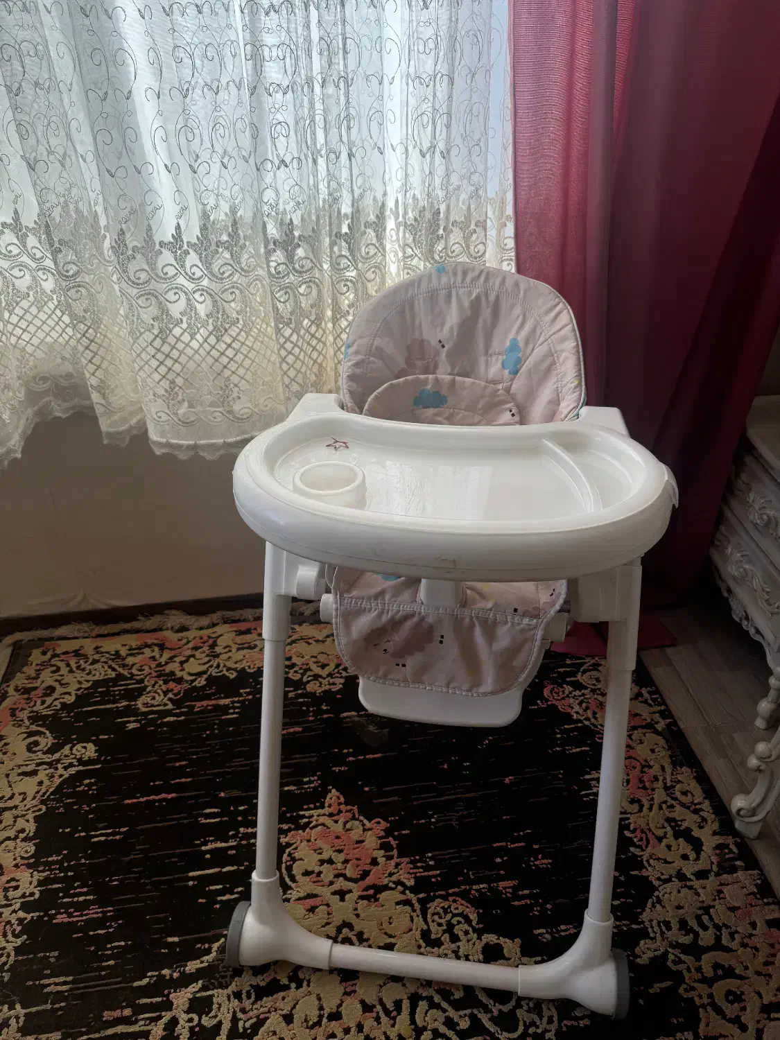 صندلی کودک|تخت و صندلی بچه|شیراز, دکتر حسابی|دیوار