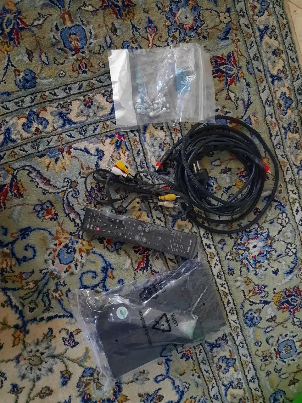 تلویزیون ۴۰ اینچ سامسونگ|تلویزیون و پروژکتور|تهران, پرستار|دیوار