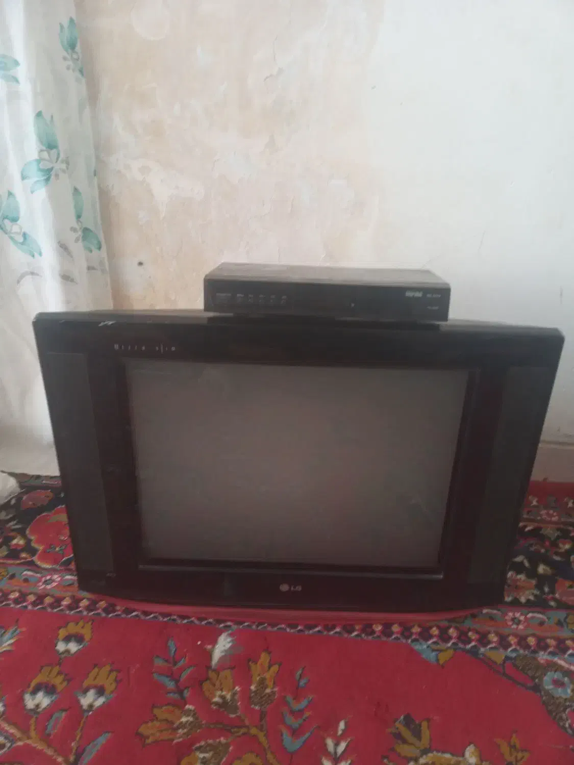 تلویزیون|تلویزیون و پروژکتور|فارسان, |دیوار