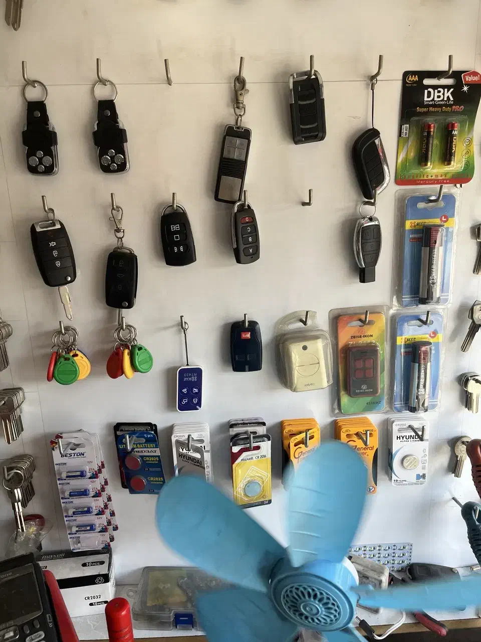 کلیدسازی شبانه روزی قفل ریموت جک برقی پارکینگ|خدمات پیشه و مهارت|تهران, پاسداران|دیوار