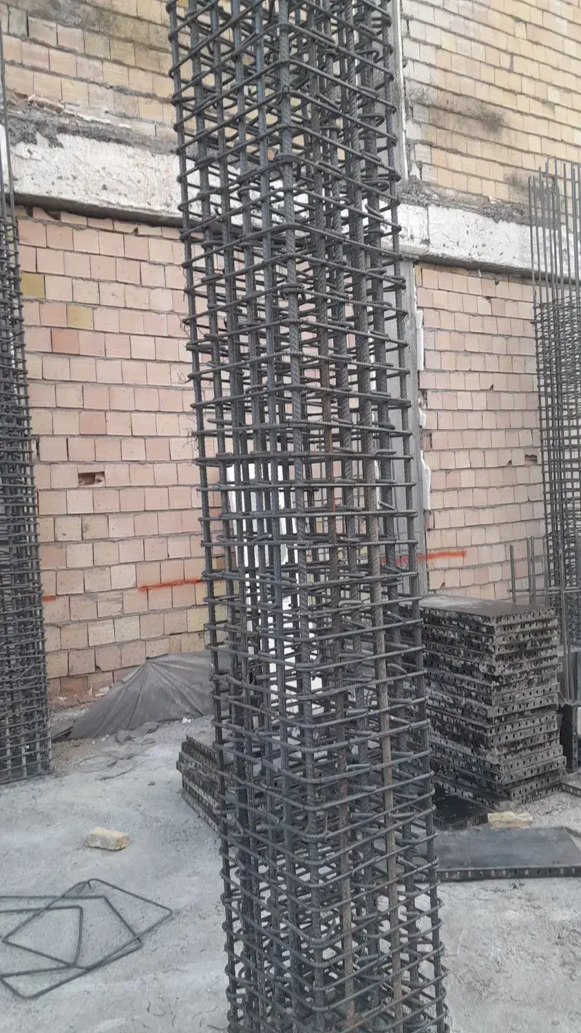 تعدادی کارگر جهت کار در آرماتوربندی|استخدام معماری، عمران و ساختمانی|ابهر, |دیوار