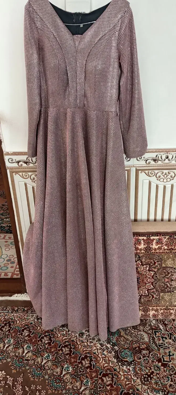 لباس مجلسی|لباس|باوله, |دیوار