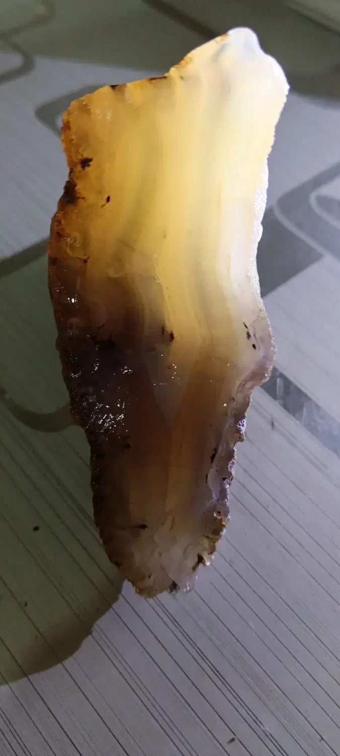 این سنگ سه گوش است و هر سه طرفش عالی|جواهرات|سبزوار, امیر کبیر|دیوار