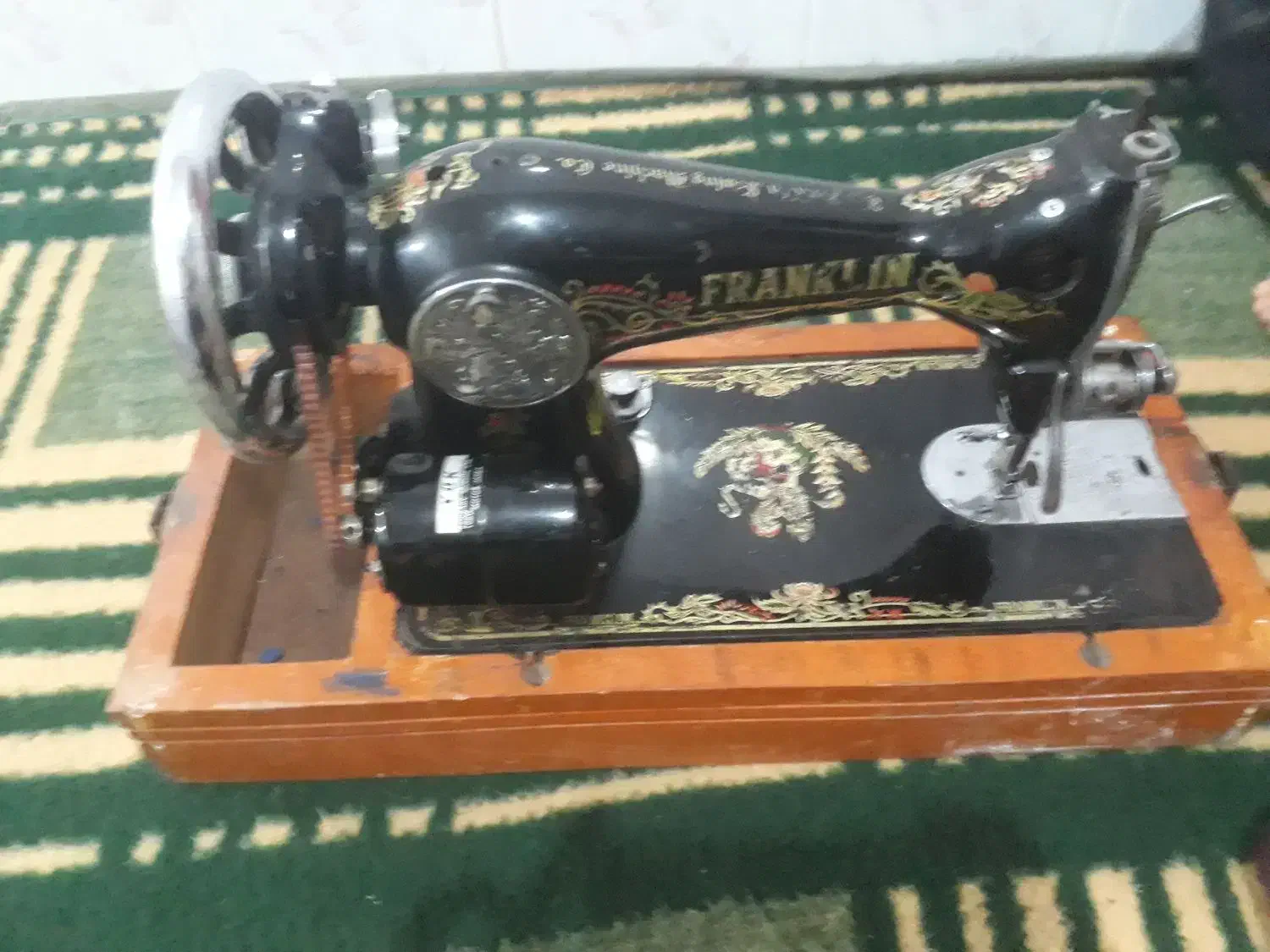 چرخ خیاطی تمیز سالم|چرخ خیاطی و ریسندگی|گنبد کاووس, |دیوار