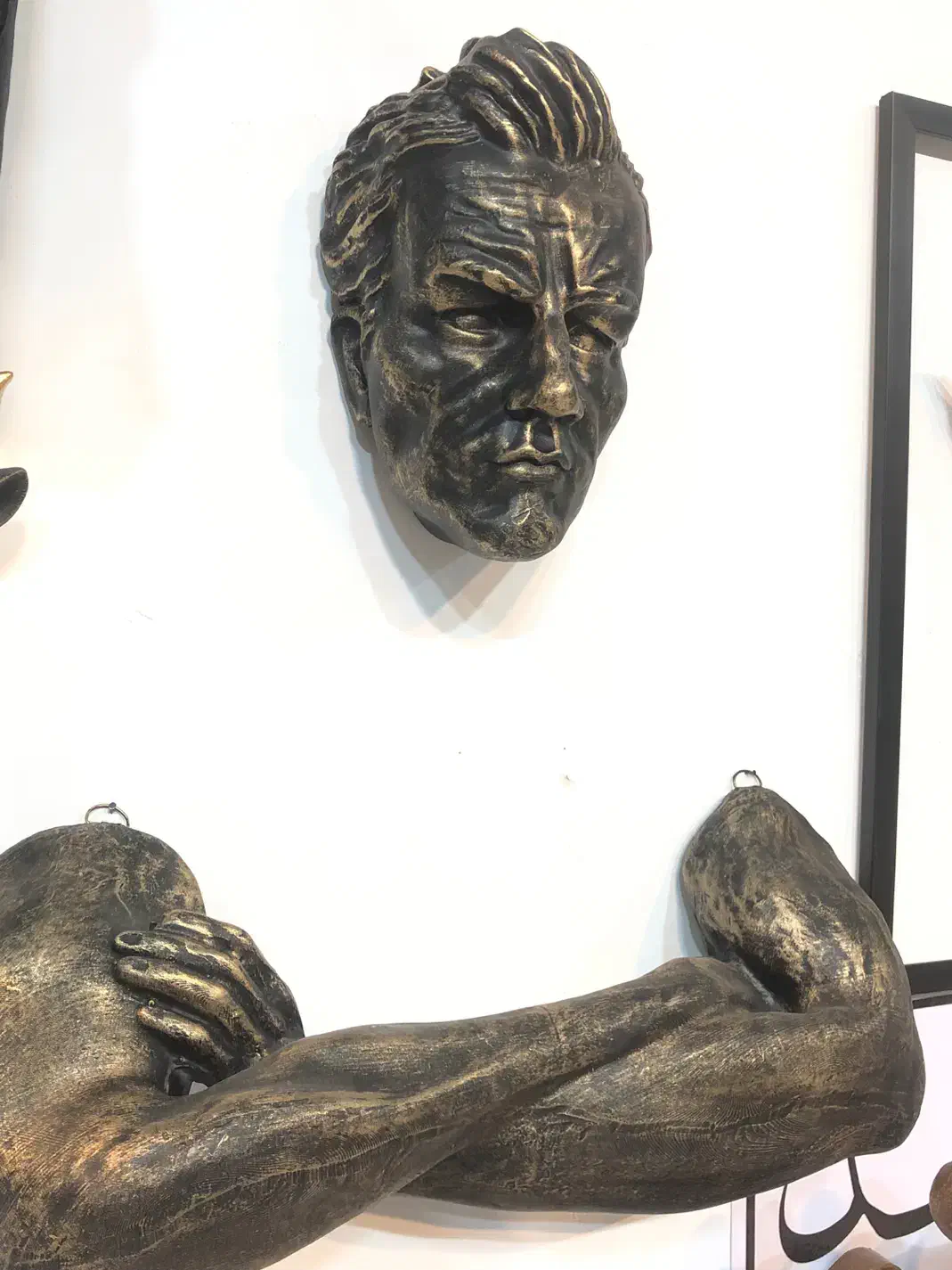 سردیس و دیوارکوب گالری رضا مرشد|مجسمه، تندیس، ماکت|گلبهار, شهر جدید گلبهار|دیوار