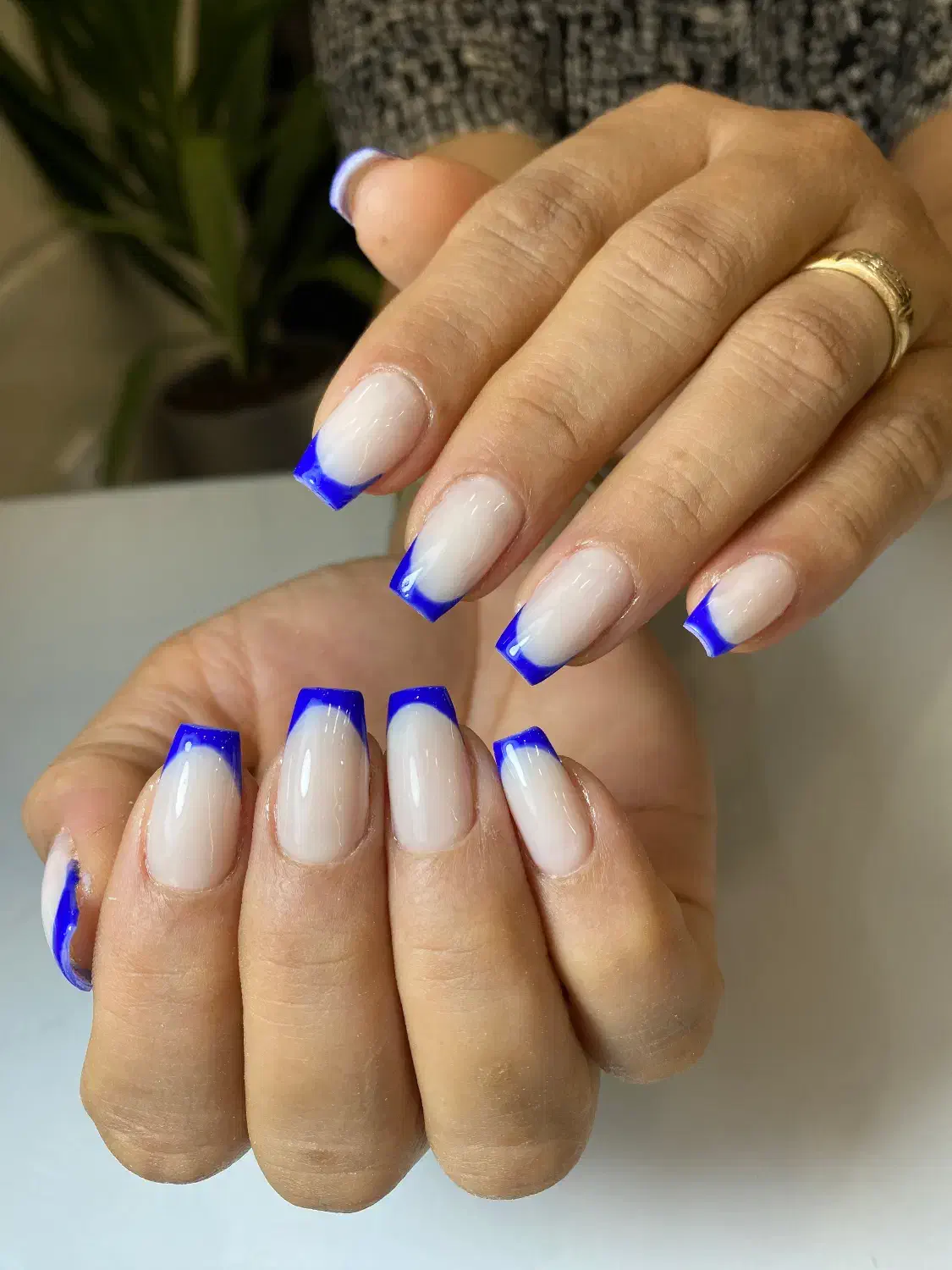 کاشت ناخن|خدمات آرایشگری و زیبایی|آستانه اشرفیه, |دیوار