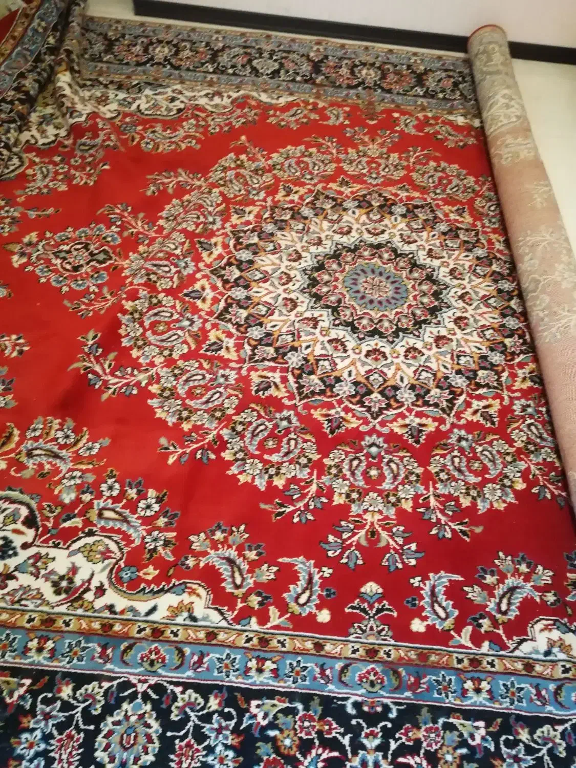 فرش دست دوم|فرش|شیراز, پادگان نیروی هوایی بعثت|دیوار