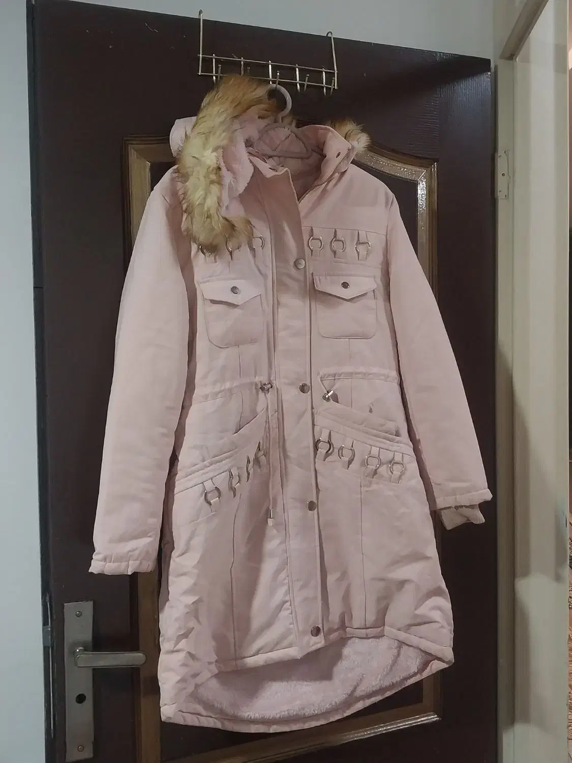 لباس|لباس|ملارد, |دیوار