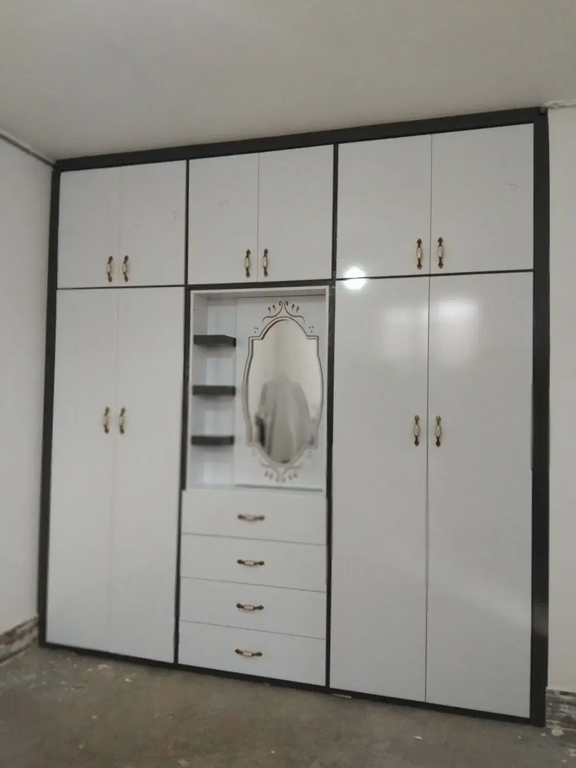 کمددیواری .اشکاف و جارختخوابی متری 3.درجه یک|جاکفشی، کمد، دراور|تربت جام, علوی|دیوار