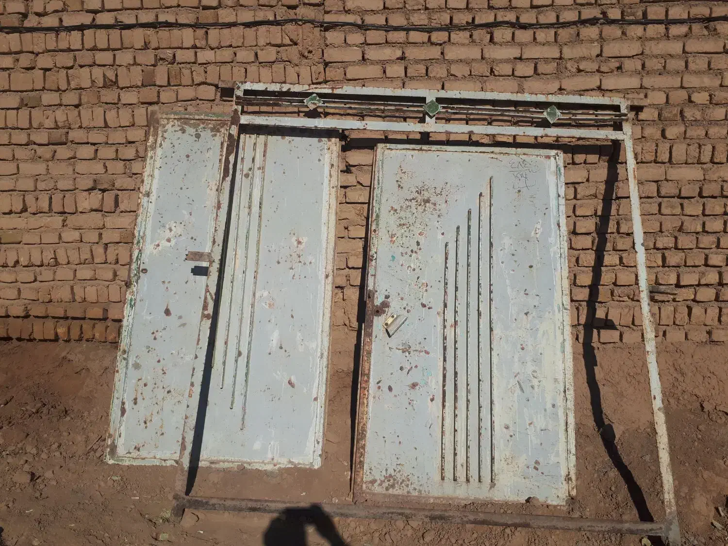 درب آهنی ورودی حیاط|مصالح و تجهیزات ساختمان|اسفرورین, |دیوار