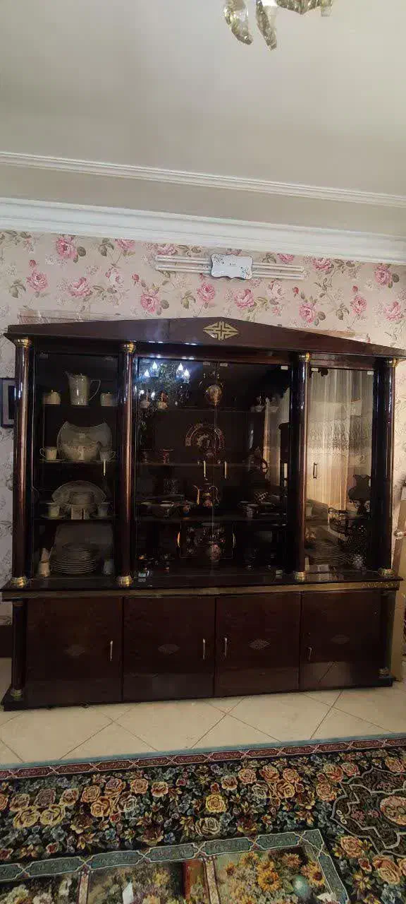 ویترین چوبی|بوفه، ویترین، کنسول|پیشوا, |دیوار