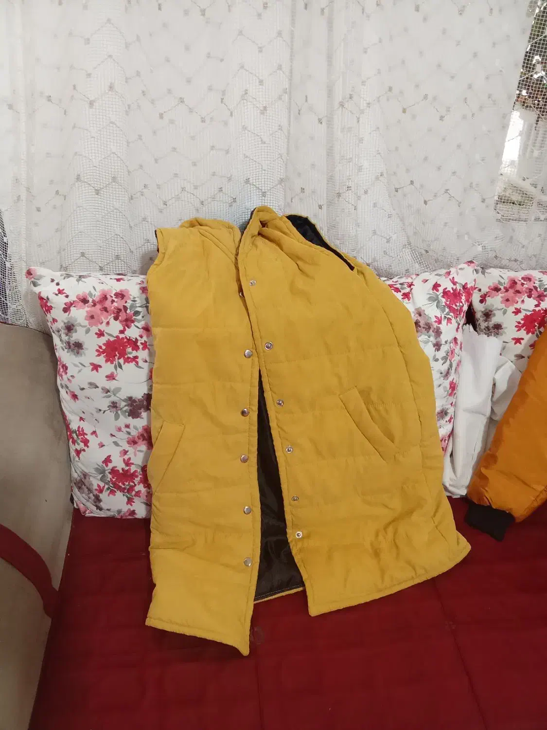 یک پلتو نو کاپشن و پافر|لباس|خوی, |دیوار