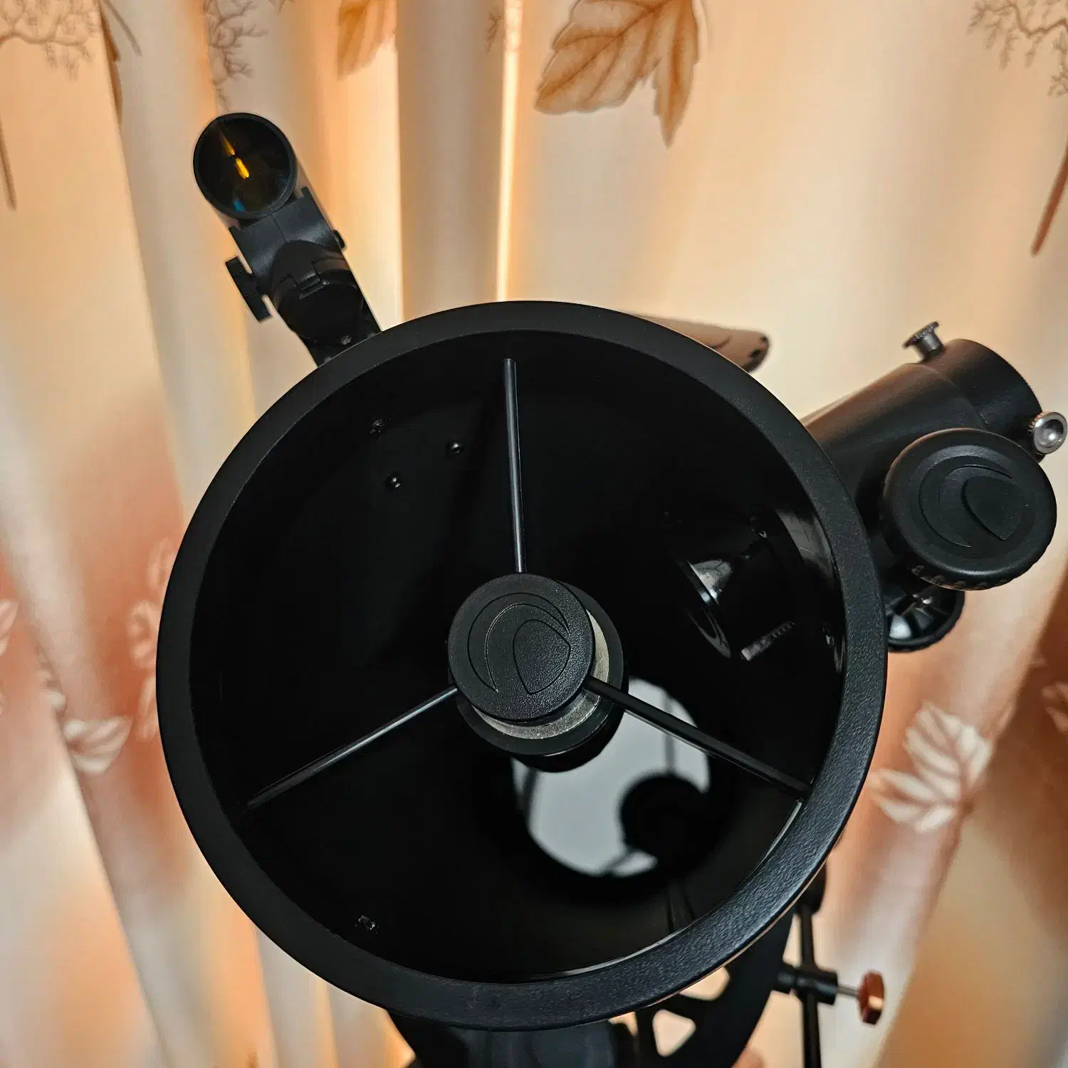 تلسکوپ آمریکایی سلسترون  استارسنس 114az کاملا نو|کلکسیون و سرگرمی|رودسر, |دیوار