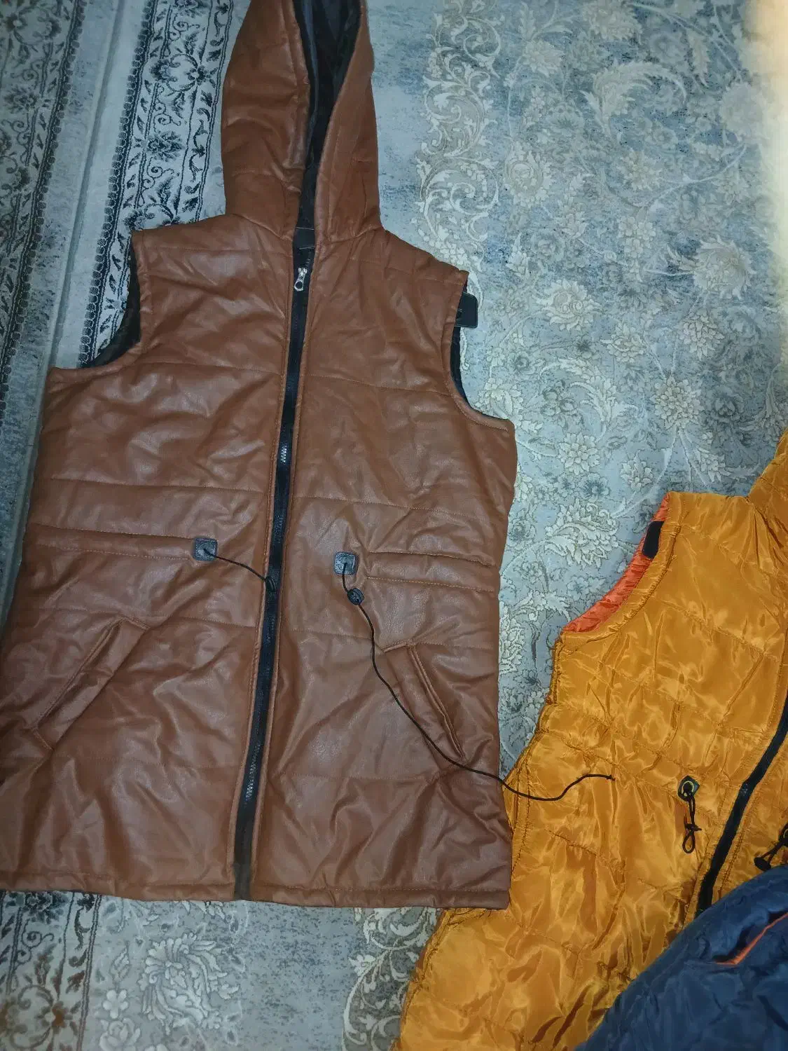 تعدادی پافر به دلیل جمع کردن مغازه|لباس|خرمشهر, |دیوار