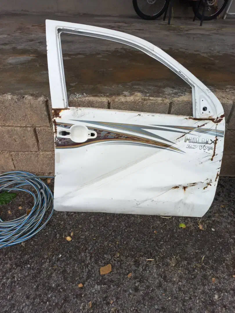 دو عدد درب تویوتا هایلوکس 2700|قطعات یدکی و لوازم جانبی|سنندج, |دیوار