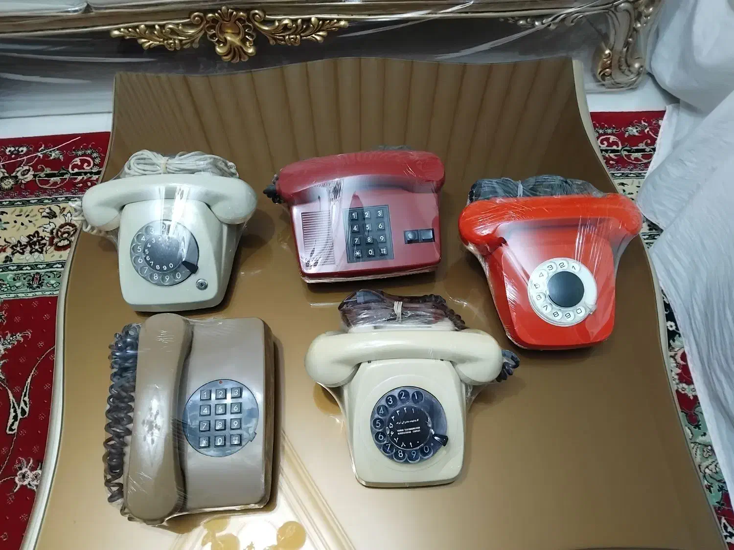 تلفنهای قدیمی|کلکسیون اشیاء عتیقه|ملایر, |دیوار