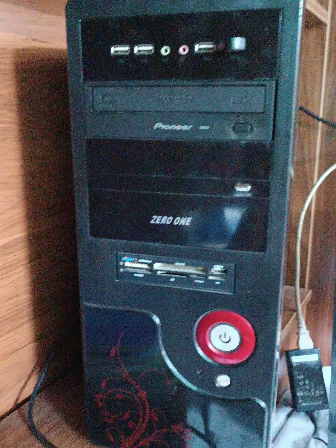 کامپیوتر ویندوز۸|رایانه رومیزی|سیرجان, |دیوار