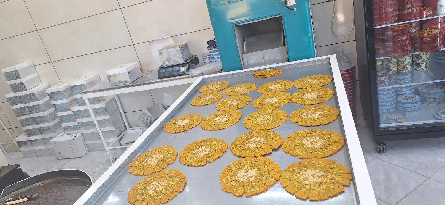 کارگر سوهان پزی|استخدام خدمات فروشگاه و رستوران|قم, آزادگان|دیوار