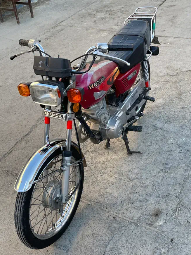 هندا۱۲۵مدل۸۱|موتورسیکلت|خمین, |دیوار