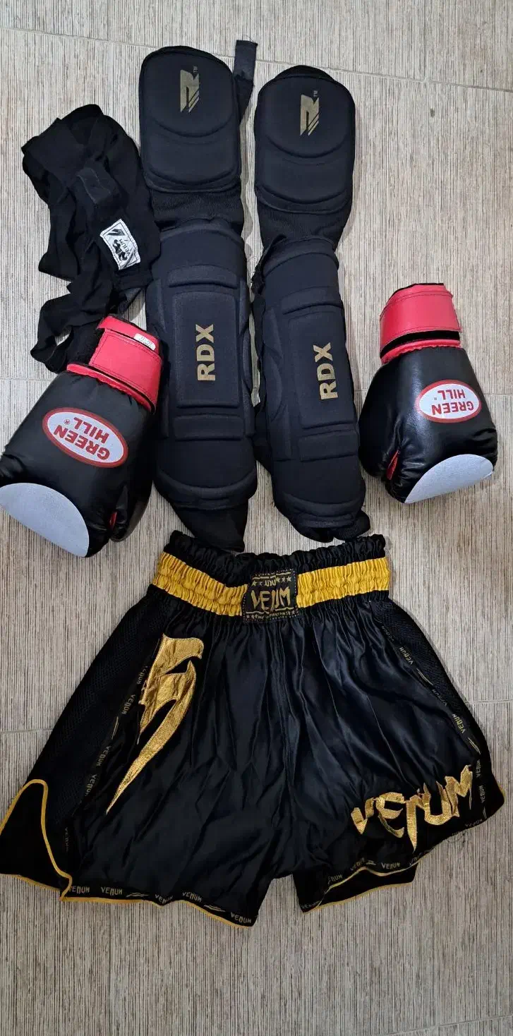 لوازم بوکس|تجهیزات ورزشی|لولمان, |دیوار