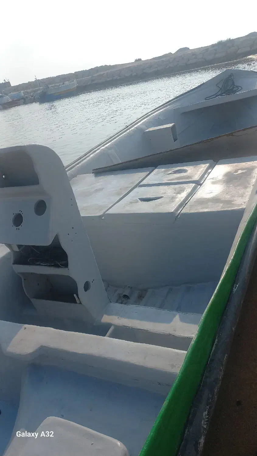 تشت ۲۷|قایق و سایر وسایل نقلیه|فین, |دیوار