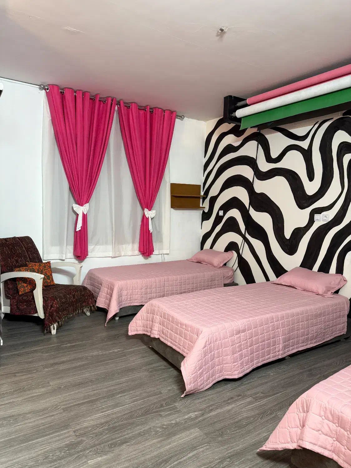 هاستل دخترانه،اقامت امن و تمیز ویژه بانوان|اجارهٔ کوتاهمدت آپارتمان و سوئیت|شیراز, کوی وحدت|دیوار