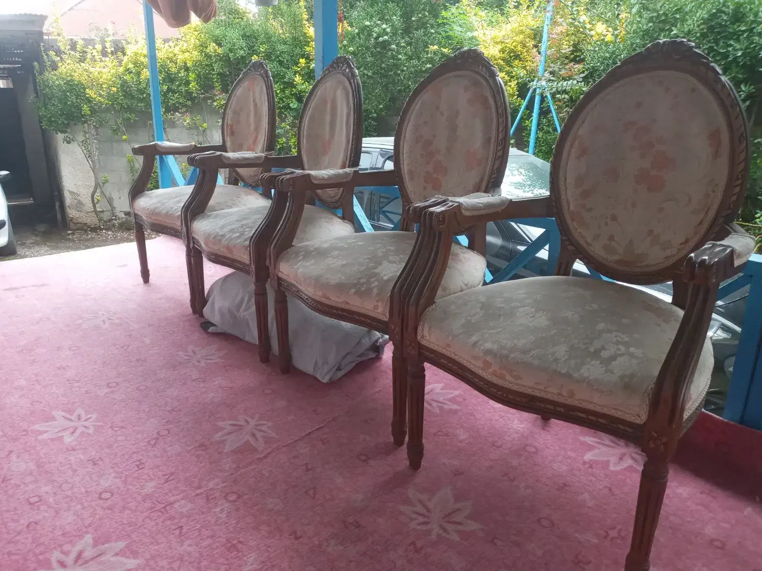 مبل دسته دار ۷ نفره چوب گردو سالم و تمیز|مبلمان خانگی و میز عسلی|تنکابن, |دیوار