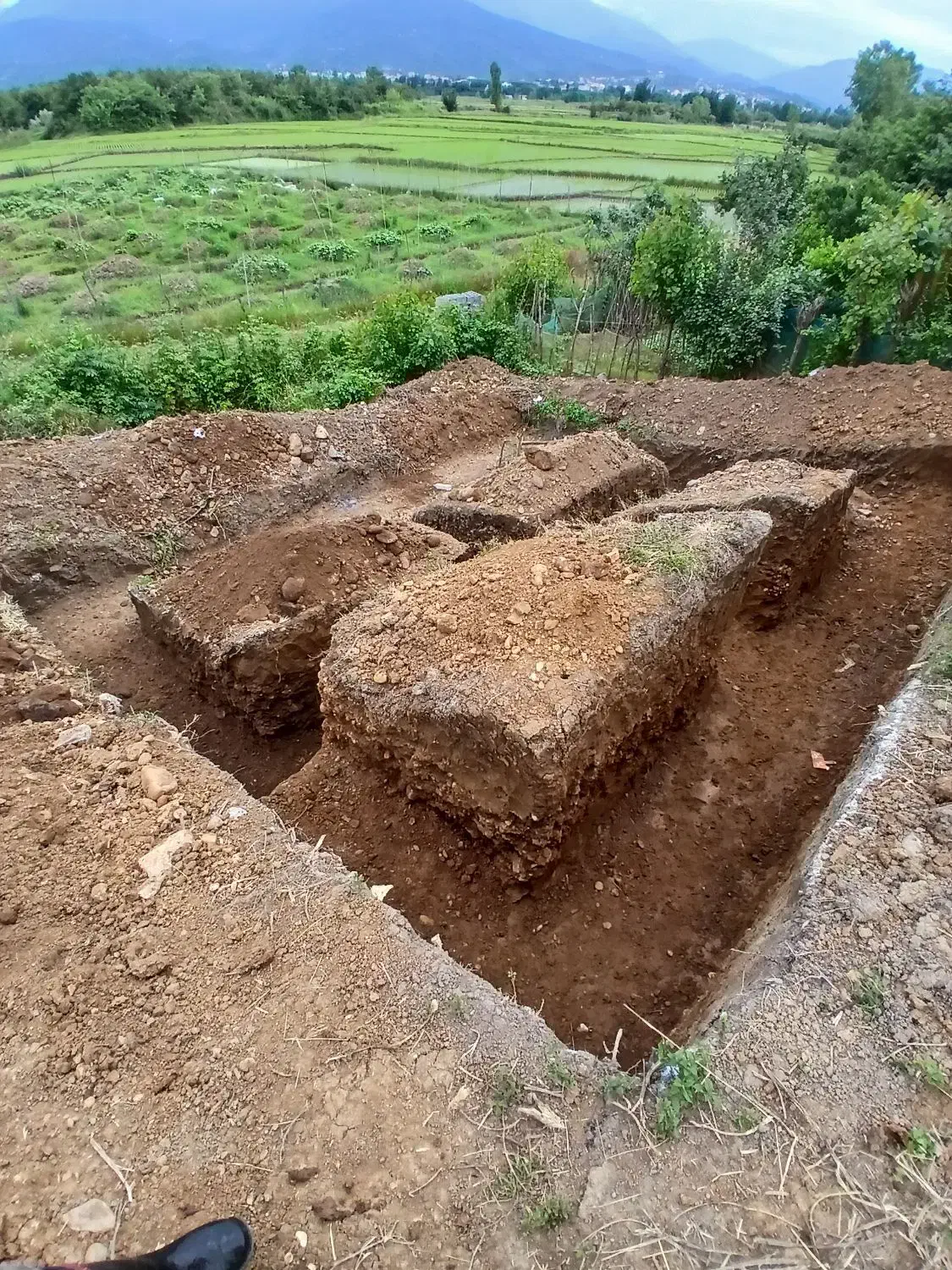 مقنی کندن پی ساختمان چاه کن فاضلاب چاهک شمع حفاری|خدمات پیشه و مهارت|رامسر, |دیوار