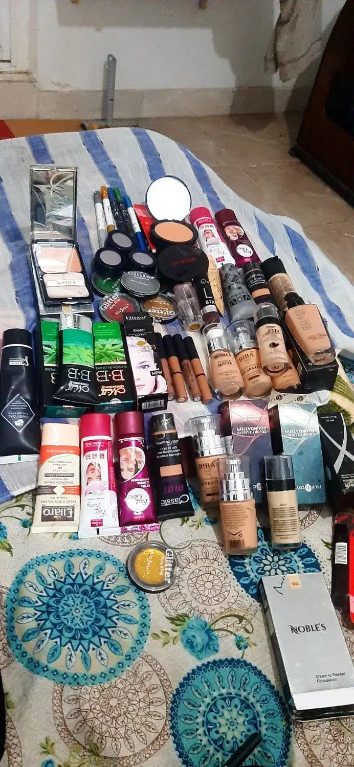 لوازم آرایش مارک درجه یک و فوق العاده ارزون|آرایشی، بهداشتی، درمانی|آستارا, |دیوار