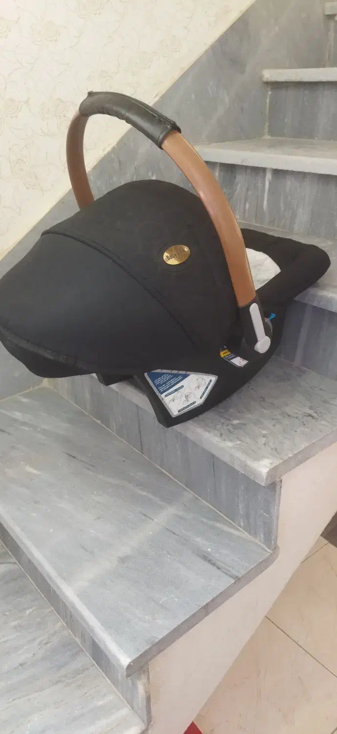 صندلی بچه|تخت و صندلی بچه|اسلامآباد غرب, |دیوار