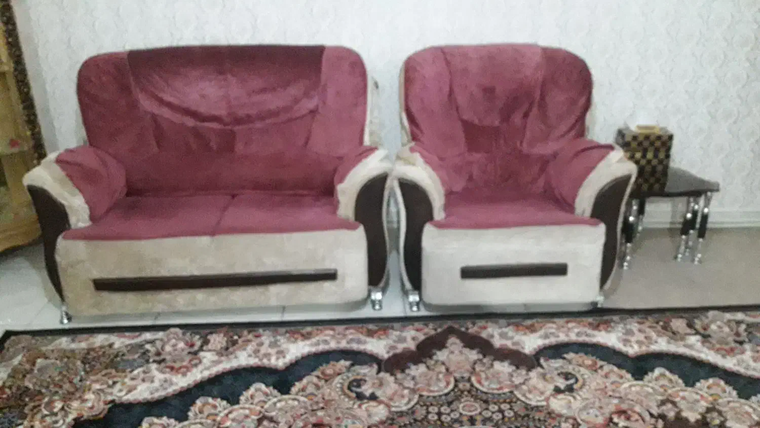 مبل ۷ نفره فقط ۵۰۰ هزار|مبلمان خانگی و میز عسلی|کرمانشاه, |دیوار