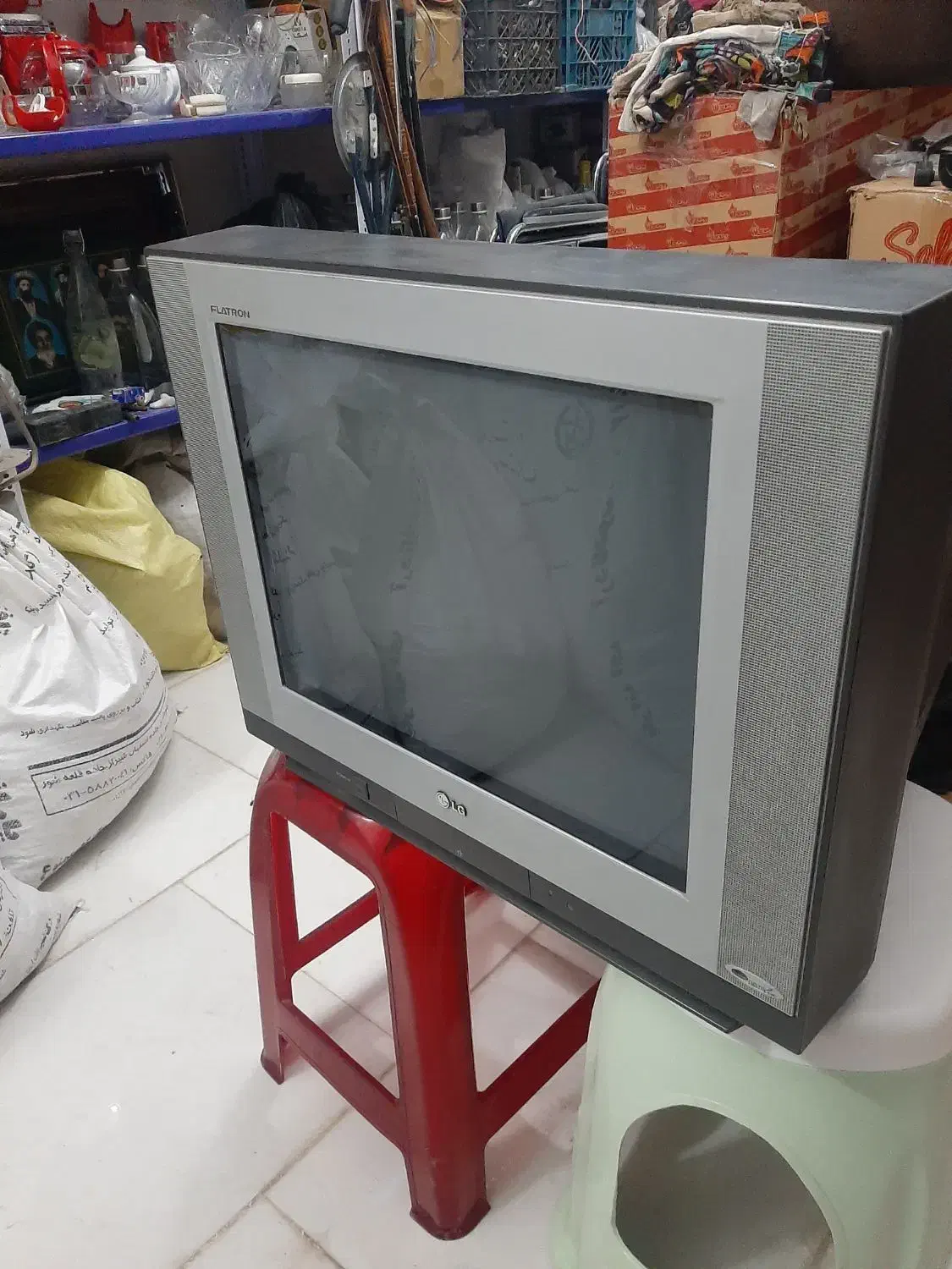 تلویزیون ۲۱ اینچ صفحه تخت LG|تلویزیون و پروژکتور|اصفهان, توپخانه ارتش|دیوار