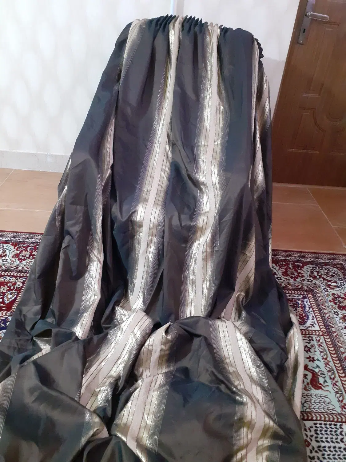 پرده|پرده، رانر، رومیزی|میانه, |دیوار