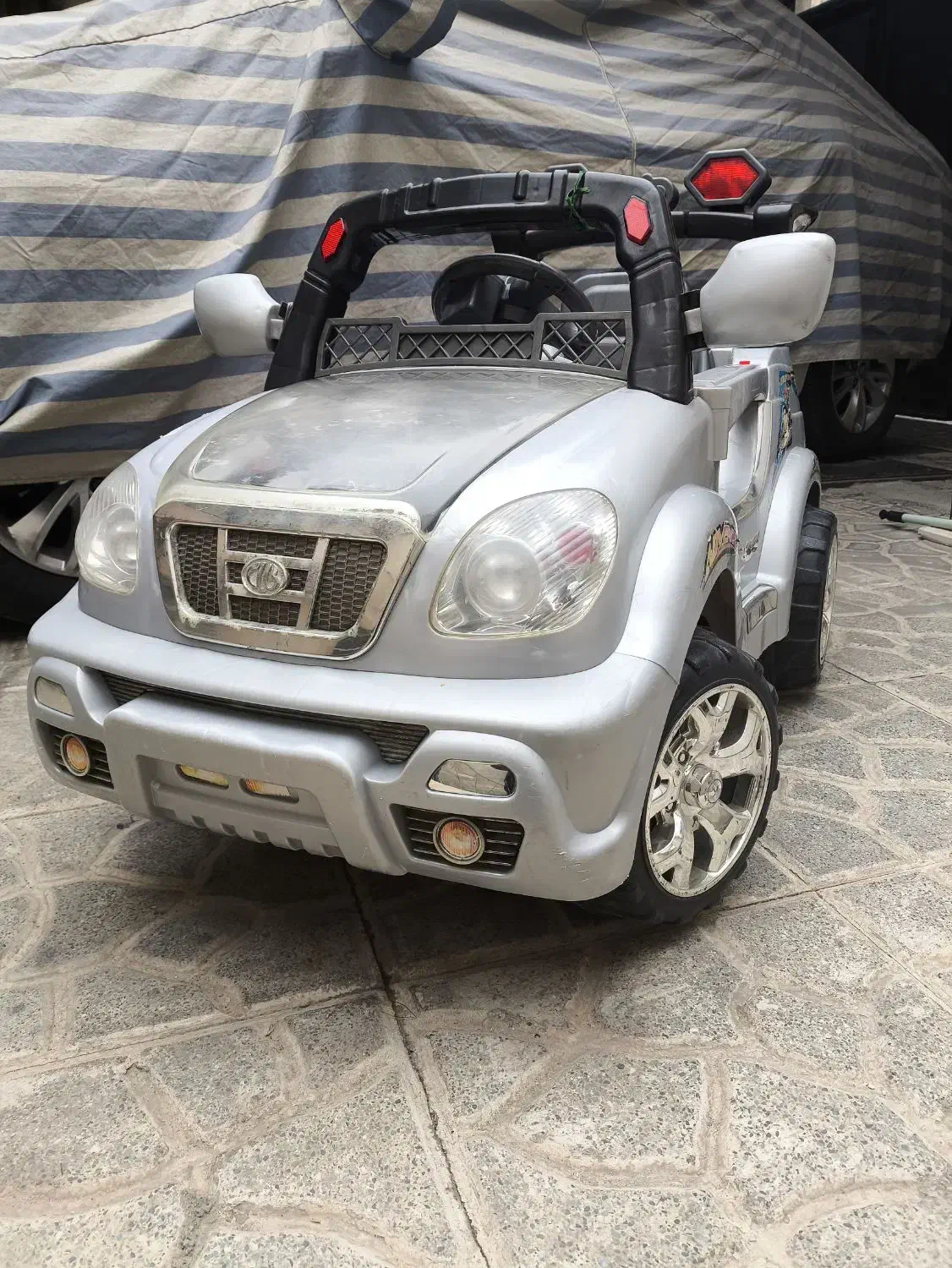 ماشین شارژی|اسباببازی بچه|مشکیندشت, |دیوار