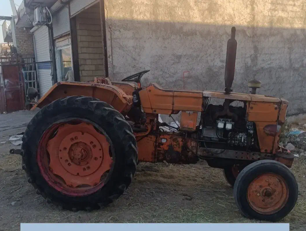 تراکتور رومانی|خودرو سنگین|میانه, |دیوار