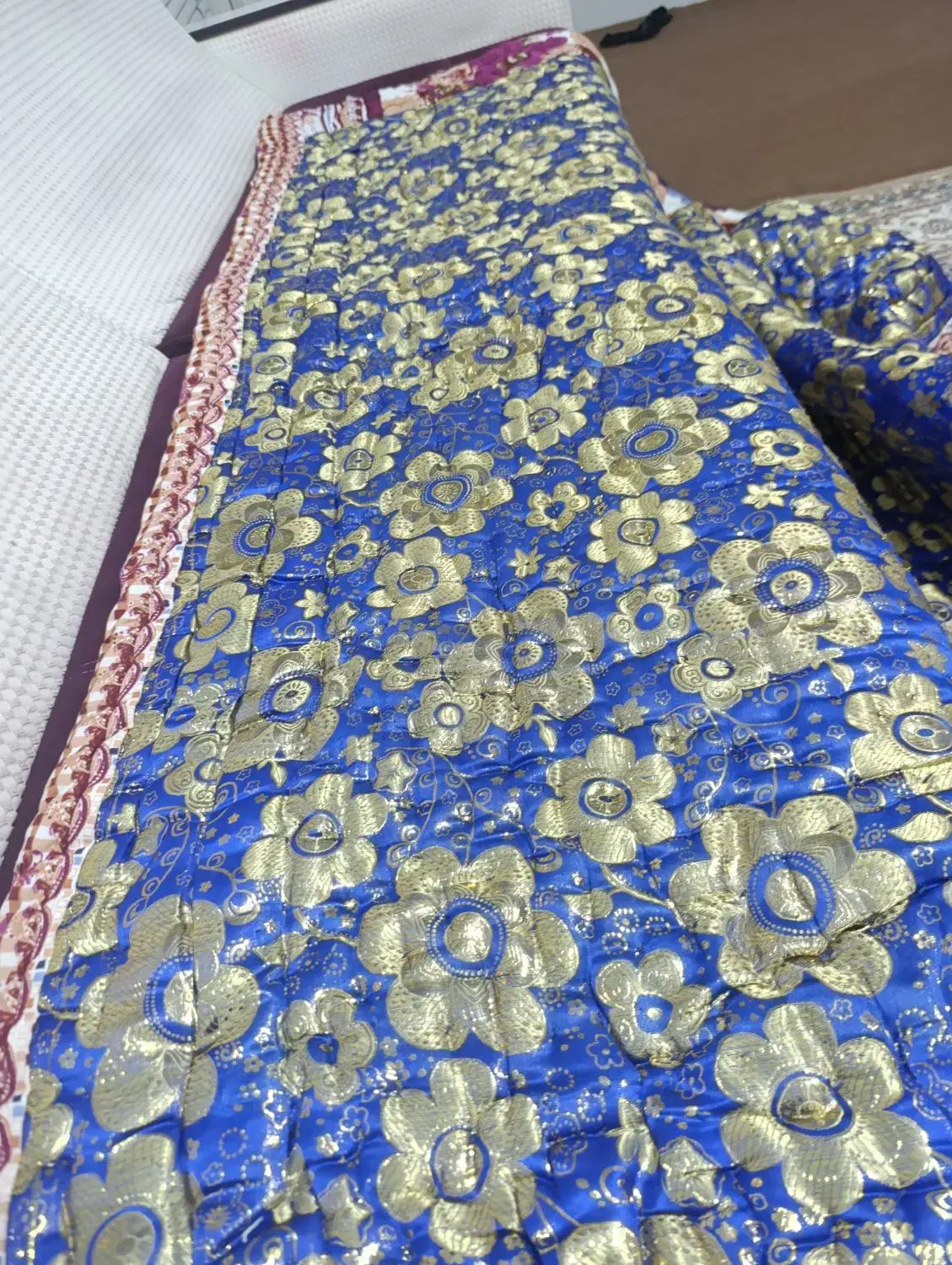 لحاف شب یلدایی درحدنو|رختخواب، بالش، پتو|فلاورجان, |دیوار