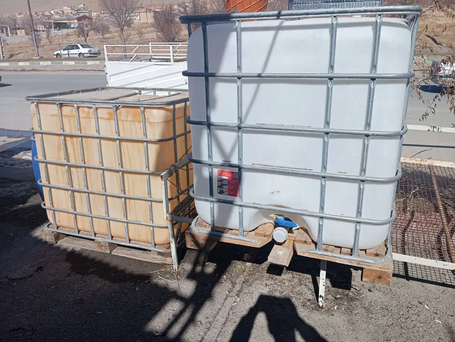 تانک هزار لیتری|ظروف نگهدارنده، پلاستیکی، یک‌بارمصرف|شهرکرد, |دیوار