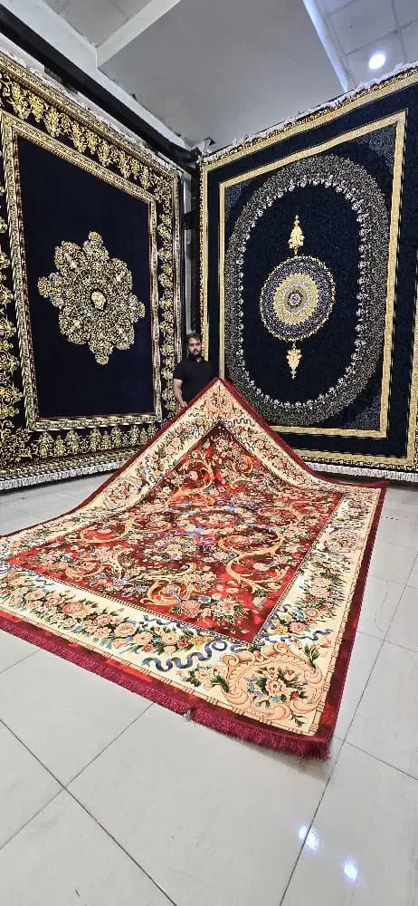 فرش//نـقـشهـایـی از دل، بـافـتـه بر تـار و پود»|فرش|سوسنگرد, |دیوار