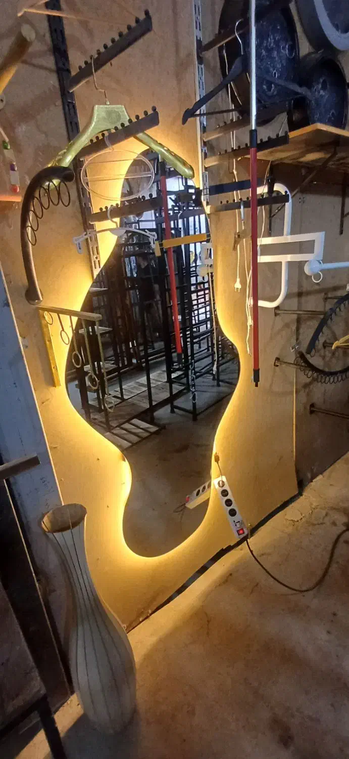 ماه بنفش آینه نور نچرال|آینه|کرج, کلاک پایین|دیوار