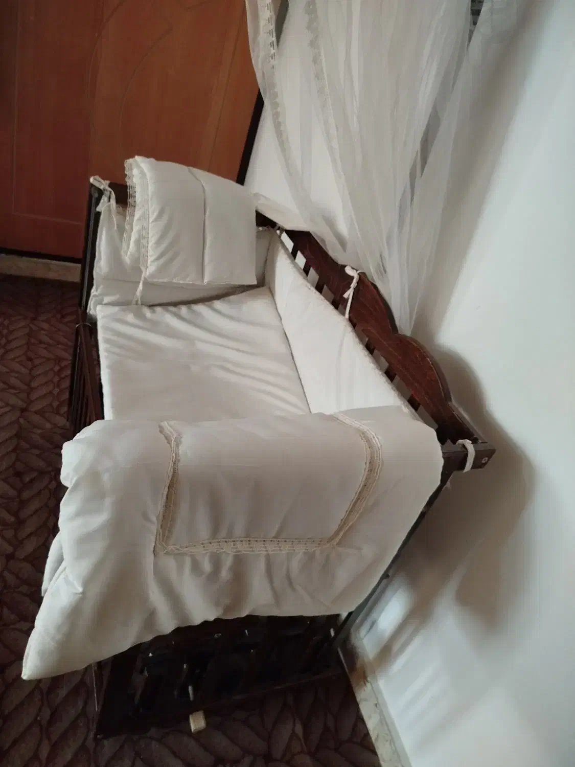 گهواره|تخت و صندلی بچه|اردبیل, |دیوار