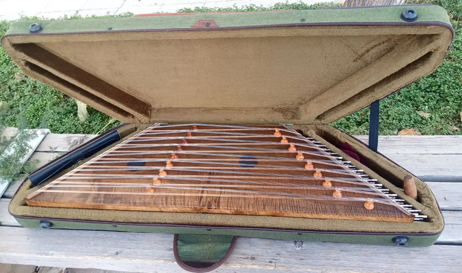 سنتور دومهر ویژه|سازهای سنتی|قزوین, |دیوار