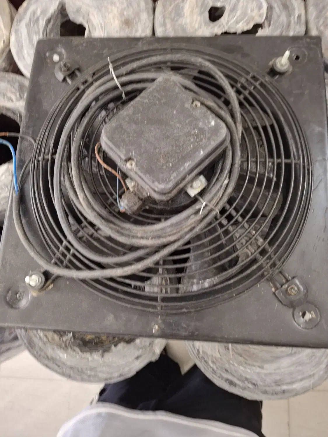 فن هواکش|پنکه و تصفیهکنندهٔ هوا|مشهد, اقبال|دیوار