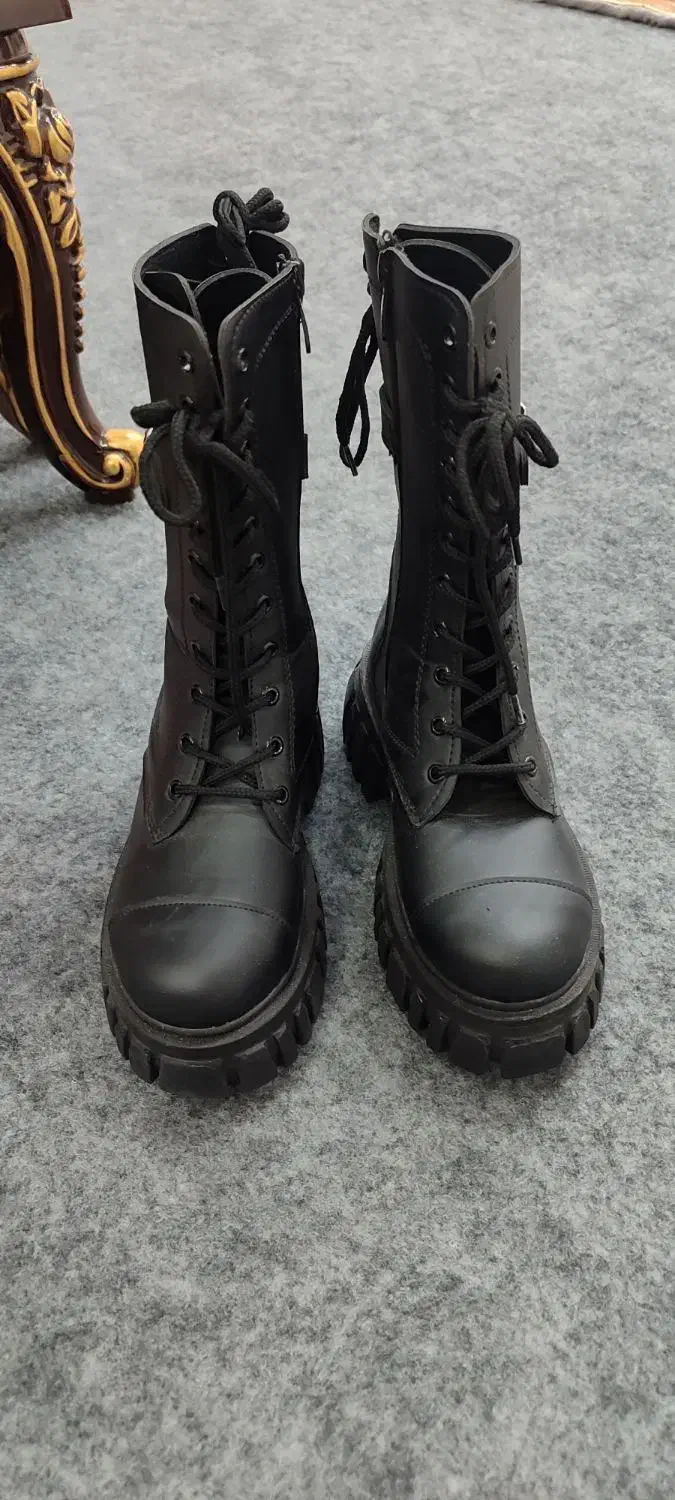 بوت ساق بلند|کیف، کفش، کمربند|قم, نیروگاه|دیوار