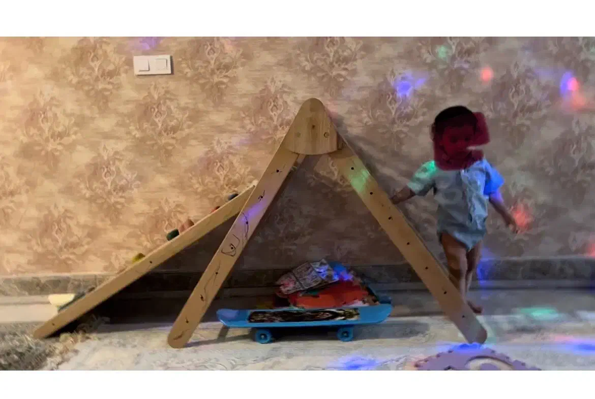 اسباب و وسایل کودک|تخت و صندلی بچه|گرگان, |دیوار