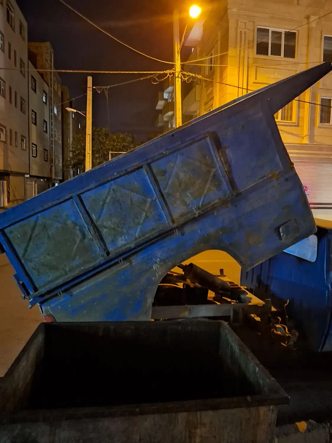 حمل ماسه ،شن نخاله با نیسان کمپرسی|خدمات حمل و نقل|تبریز, |دیوار