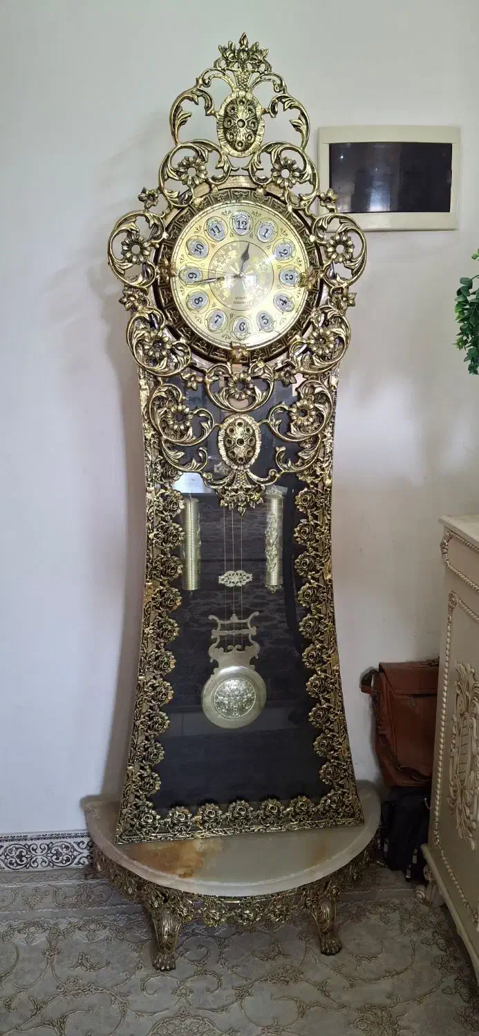 ساعت برنجی کنار سالنی|ساعت دیواری و تزئینی|احمدآبادمستوفی, |دیوار