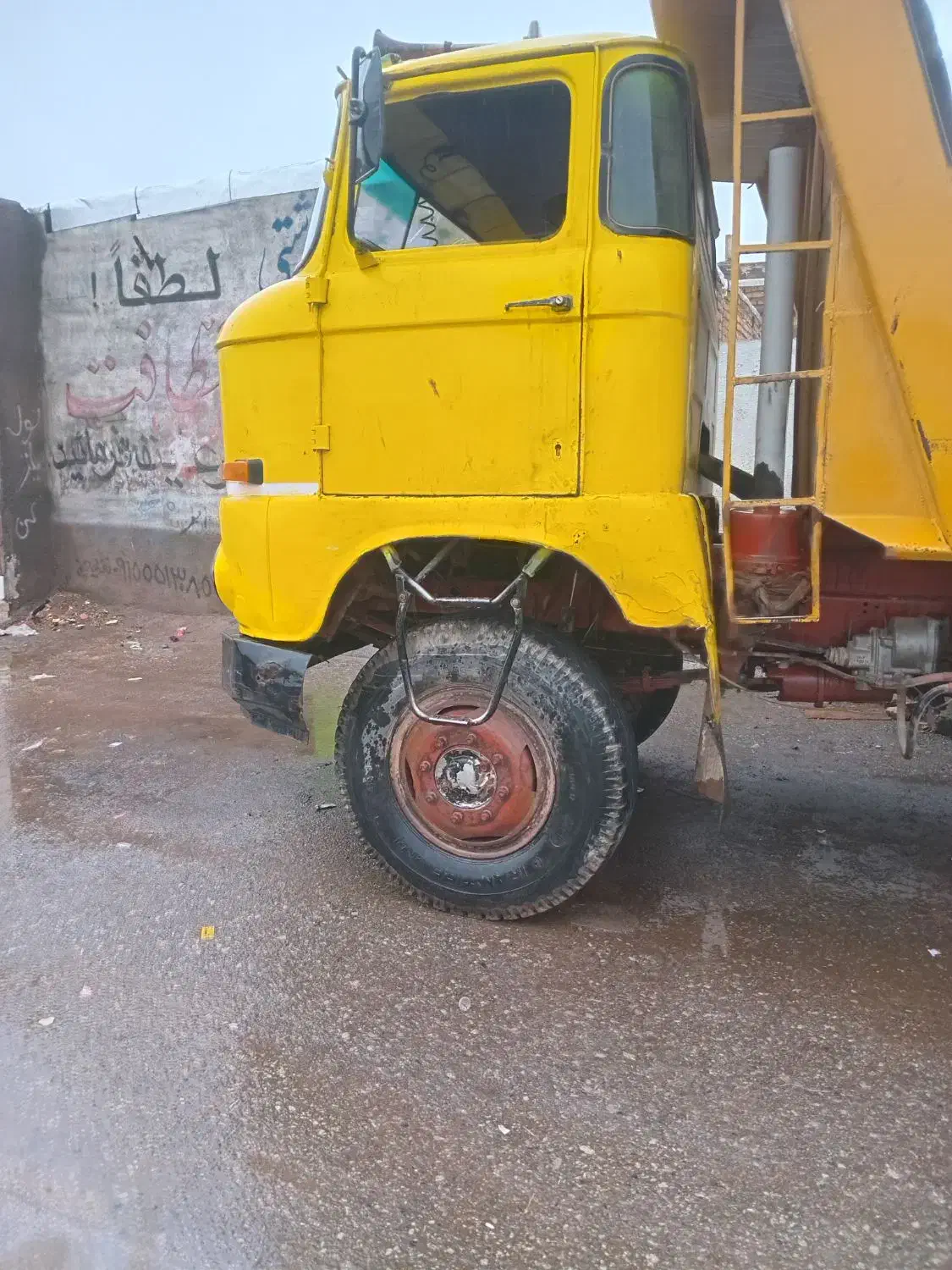 کامیون ایفا|خودرو سنگین|میان جلگه, |دیوار